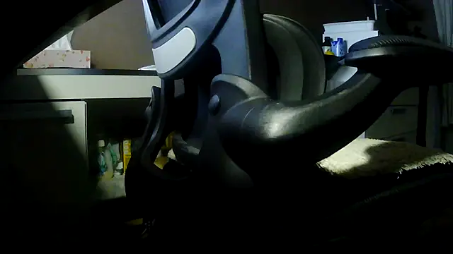 suedel65 online show from April 5, 2026, 3:36 am