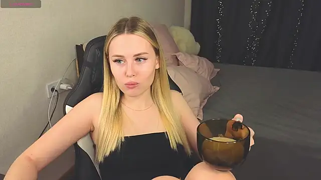 Snapshot of Alenca_hot_sex chatting on December 30, 2024, 7:11 pm Alenca hot sex online show from December 30, 2024, 7:11 pm