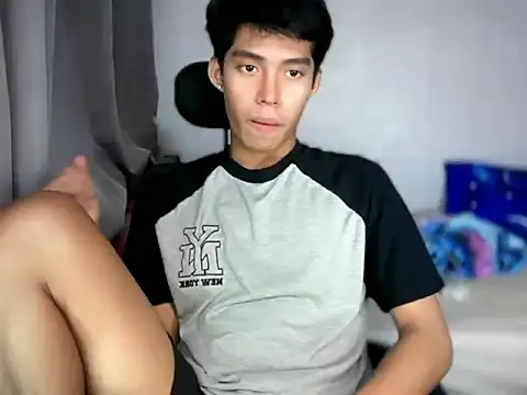 Lightjt04 online show from May 10, 2026, 4:34 pm