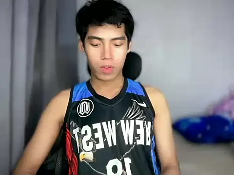Lightjt04 online show from May 14, 2026, 9:43 pm