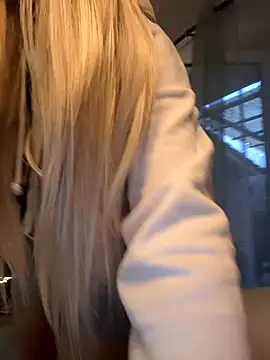 Snapshot of Jan_ina chatting on December 27, 2024, 8:13 am Jan ina online show from December 27, 2024, 8:13 am