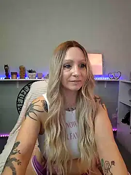 Snapshot of Jan_ina chatting on January 1, 2025, 9:07 am Jan ina online show from January 1, 2025, 9:07 am