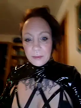 Snapshot of Jan_ina chatting on February 1, 2025, 2:37 am Jan ina online show from February 1, 2025, 2:37 am