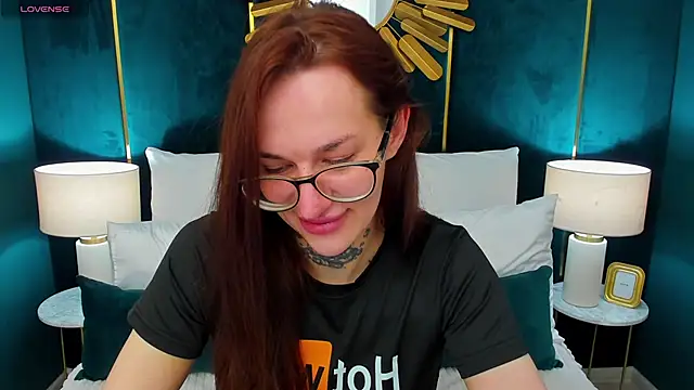 Snapshot of SarahLust chatting on March 26, 2026, 6:19 am SarahLust online show from March 26, 2026, 6:19 am