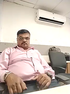 Desi Londa 143 online show from April 8, 2026, 1:22 pm