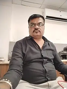 Desi Londa 143 online show from June 1, 2026, 12:29 pm