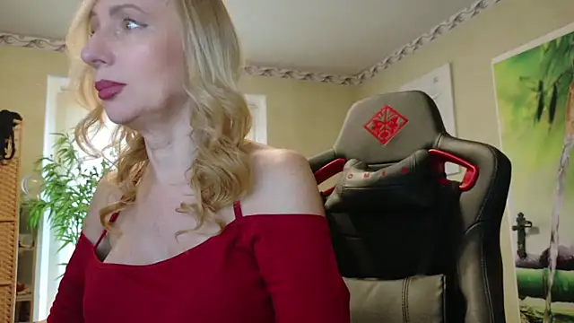Snapshot of HotLana69 chatting on May 12, 2026, 4:37 pm HotLana69 online show from May 12, 2026, 4:37 pm