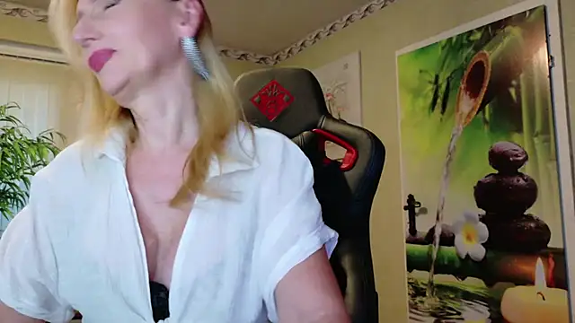 HotLana69 online show from July 4, 2026, 6:58 pm