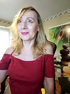 HotLana69 online show from July 18, 2026, 5:28 pm