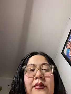 MsConejitaa online show from April 9, 2026, 3:17 pm