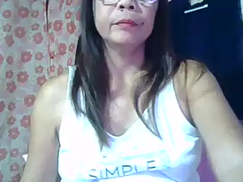 Snapshot of urwife_tobe chatting on January 25, 2025, 1:19 pm urwife tobe online show from January 25, 2025, 1:19 pm
