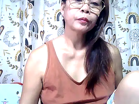 urwife tobe online show from March 26, 2026, 7:19 pm