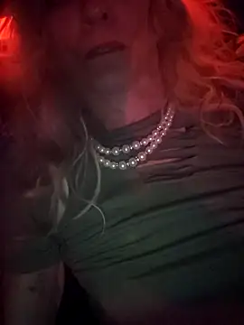 Snapshot of Vonniecd chatting on November 27, 2025, 8:05 am Vonniecd online show from November 27, 2025, 8:05 am