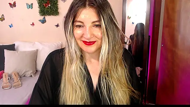 Jolie-Mature online show from April 7, 2026, 10:31 pm