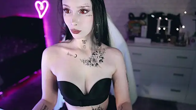 Snapshot of _Uindi_ chatting on January 30, 2025, 5:39 pm Uindi online show from January 30, 2025, 5:39 pm