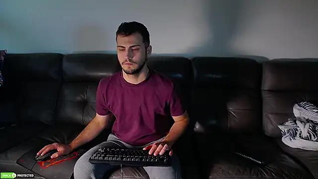 CrazyDom1 online show from October 25, 2025, 12:56 pm