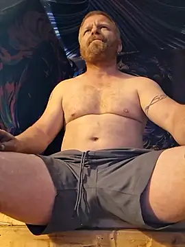 cockycummer online show from April 17, 2026, 7:00 am