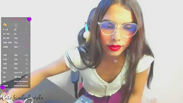 Snapshot of Kim_Wexler chatting on October 27, 2025, 5:33 am Kim Wexler online show from October 27, 2025, 5:33 am