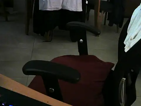 Snapshot of charly2994 chatting on March 16, 2026, 1:44 am charly2994 online show from March 16, 2026, 1:44 am