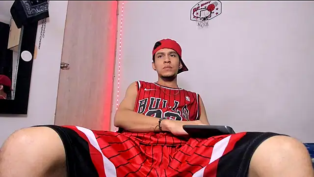 Snapshot of Samuel_Suarez chatting on February 6, 2026, 7:23 am Samuel Suarez online show from February 6, 2026, 7:23 am