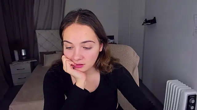 Snapshot of KristinaLoison chatting on December 10, 2024, 7:11 pm KristinaLoison online show from December 10, 2024, 7:11 pm