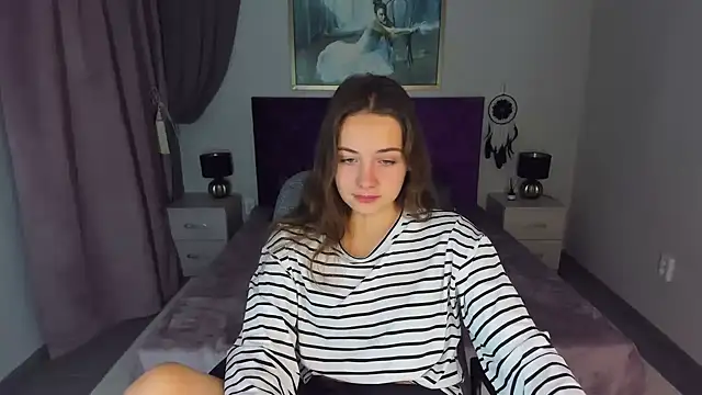 Snapshot of KristinaLoison chatting on December 17, 2024, 10:22 pm KristinaLoison online show from December 17, 2024, 10:22 pm