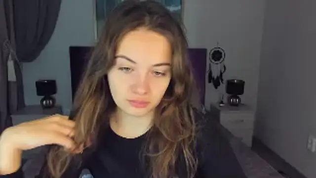 Snapshot of KristinaLoison chatting on December 23, 2024, 11:25 am KristinaLoison online show from December 23, 2024, 11:25 am