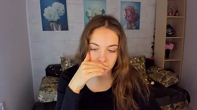 Snapshot of KristinaLoison chatting on January 15, 2025, 11:21 am KristinaLoison online show from January 15, 2025, 11:21 am