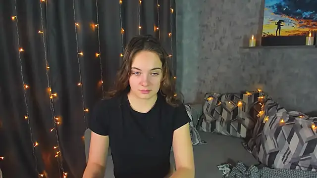 Snapshot of KristinaLoison chatting on February 1, 2025, 3:18 pm KristinaLoison online show from February 1, 2025, 3:18 pm