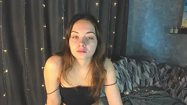 Snapshot of KristinaLoison chatting on February 12, 2025, 6:40 am KristinaLoison online show from February 12, 2025, 6:40 am