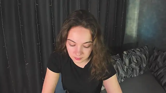 Snapshot of KristinaLoison chatting on March 7, 2025, 1:51 pm KristinaLoison online show from March 7, 2025, 1:51 pm