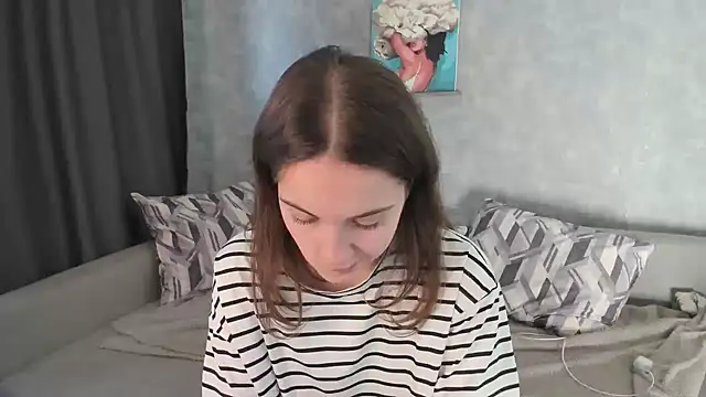 KristinaLoison online show from February 17, 2026, 12:12 pm