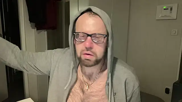 FABIOGLASSES online show from March 20, 2026, 12:26 am