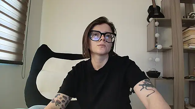 Snapshot of Arya_starrk chatting on February 18, 2026, 2:24 pm Arya starrk online show from February 18, 2026, 2:24 pm