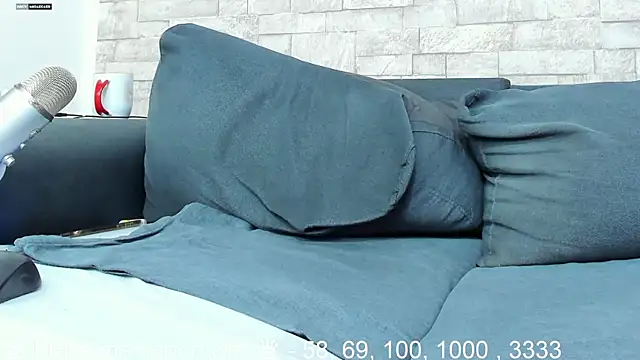 Snapshot of nefirtiti chatting on February 19, 2025, 12:46 am nefirtiti online show from February 19, 2025, 12:46 am