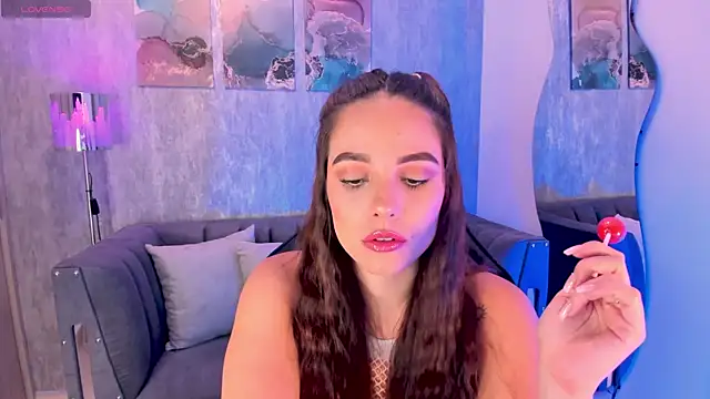 Snapshot of MelanieHudson_ chatting on December 7, 2024, 12:30 am MelanieHudson online show from December 7, 2024, 12:30 am