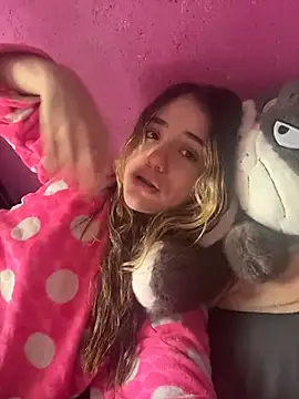 ShelbyHagen online show from November 3, 2025, 4:19 pm