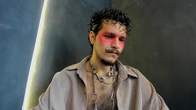 die mond online show from December 15, 2025, 3:38 pm