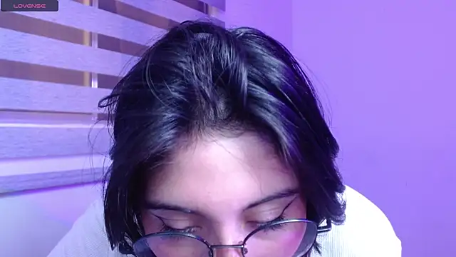 Snapshot of Red-moon1 chatting on December 14, 2024, 1:38 pm Red-moon1 online show from December 14, 2024, 1:38 pm