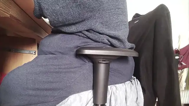 Snapshot of chubbysmallcock@xh chatting on March 1, 2025, 2:23 pm chubbysmallcockxh online show from March 1, 2025, 2:23 pm