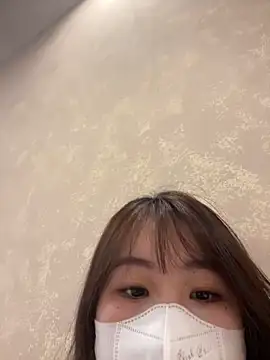 Onee-Chew online show from April 12, 2026, 4:50 am