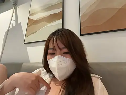 Onee-Chew online show from July 28, 2026, 4:39 pm