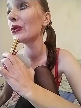 Snapshot of AimeeFair chatting on February 13, 2025, 1:37 pm AimeeFair online show from February 13, 2025, 1:37 pm