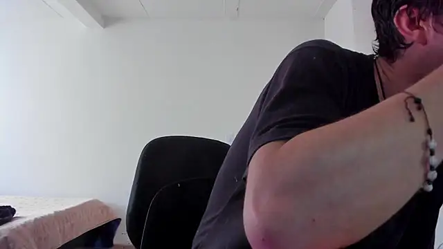 Headhunterdz online show from April 16, 2026, 9:39 pm