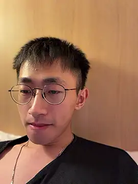 lewdAboyKawaii online show from May 28, 2026, 3:42 pm