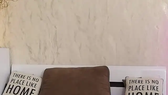 Snapshot of Mila_Anders chatting on February 9, 2025, 8:33 am Mila Anders online show from February 9, 2025, 8:33 am