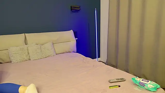 Snapshot of Mila_Anders chatting on September 9, 2025, 4:23 am Mila Anders online show from September 9, 2025, 4:23 am