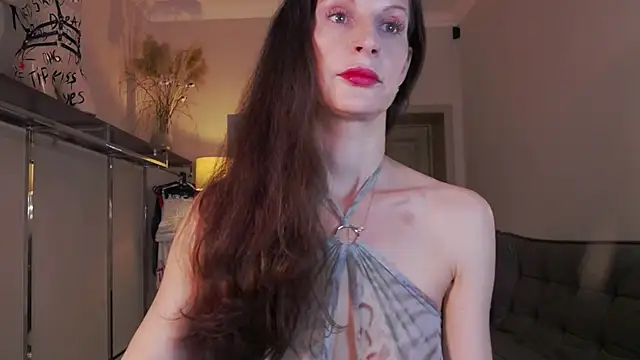 Snapshot of Mila_Anders chatting on October 15, 2025, 4:45 am Mila Anders online show from October 15, 2025, 4:45 am