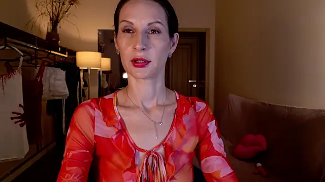 Snapshot of Mila_Anders chatting on October 21, 2025, 4:46 am Mila Anders online show from October 21, 2025, 4:46 am