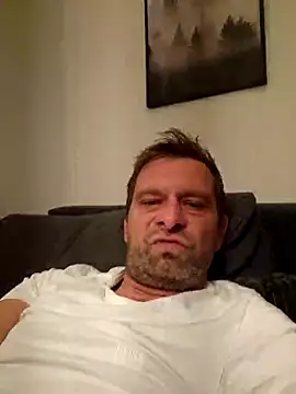 Snapshot of Mjn34 chatting on December 2, 2025, 6:41 am Mjn34 online show from December 2, 2025, 6:41 am